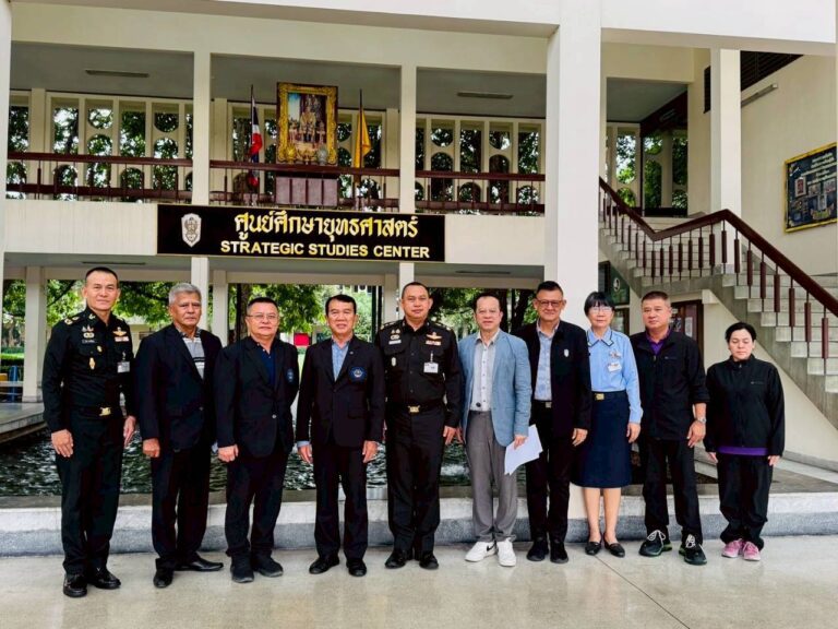 ชุมนุมสหกรณ์ทหาร เข้าพบสหกรณ์ออมทรัพย์ สปท. จำกัด